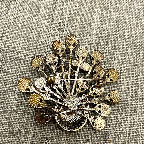 Peacock 🦚 Brooch. - Picture 3 of 3